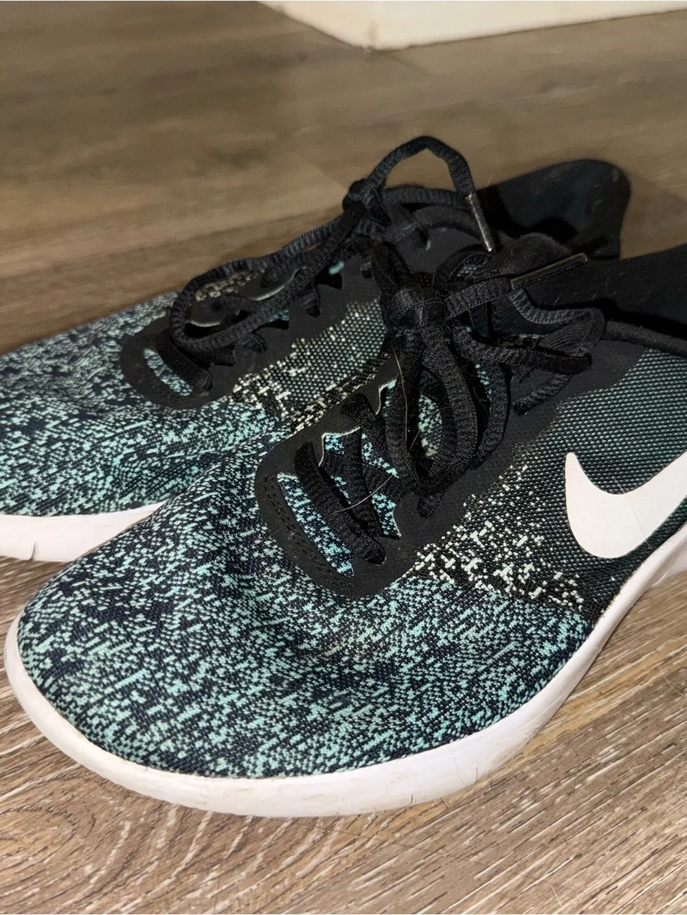 Nike Running Sneakers in Teal, Black and White